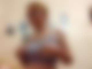 AdrieneFrock's Live Sex Cam Show