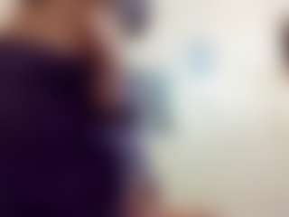 AdrieneFrock's Live Sex Cam Show