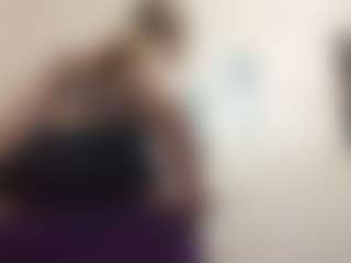 Live cam show with AdrieneFrock - Ass Clapping on fapnchat