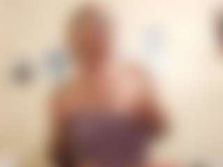 Live cam show with AdrieneFrock - Body Massage on fuklive.com