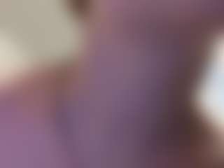 Live cam show with AdrieneFrock - Ass Bouncing on pussylord.com