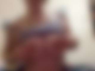 Live cam show with AdrieneFrock - Facial Piercings on madthumbs