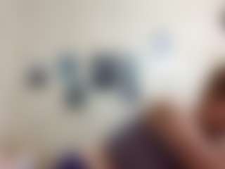 Live cam show with AdrieneFrock - Cute on fuklive.com
