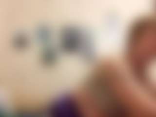 Live cam show with AdrieneFrock - Blue Eyes on slutload