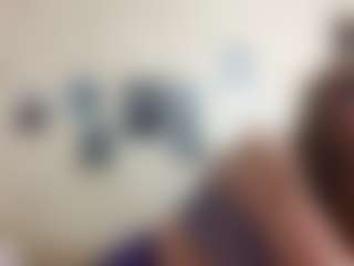 Live cam show with AdrieneFrock - Dirty Talk on AdultVida.com
