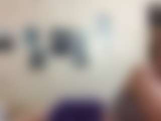 AdrieneFrock's Live Sex Cam Show
