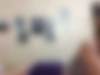 AdrieneFrock's Live Sex Cam Show
