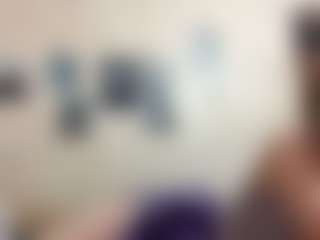 AdrieneFrock's Live Sex Cam Show