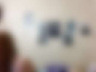 Live cam show with AdrieneFrock - Bedroom on Camsoda
