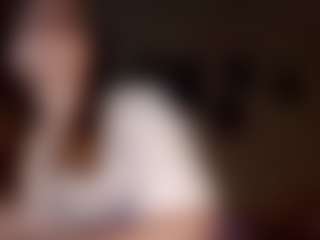 Live cam show with AdrieneFrock - Granny Dildo on AdultVida.com