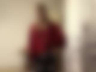 AdrieneFrock's Live Sex Cam Show