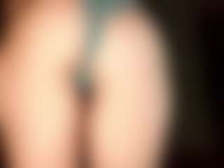 Live cam show with AdrieneFrock - Granny on Camsoda
