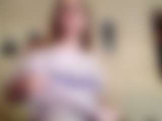 Live cam show with AdrieneFrock - Blue Eyes on fapnchat
