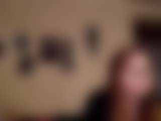 Live cam show with AdrieneFrock - Granny on 1on1-livenow