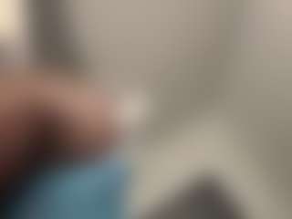 Live cam show with bratzbarbxooo - Flirty on liverealitysex.com
