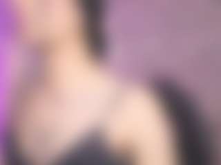 Spettacolo in cam dal vivo con cyrus-tay - Self Suck su Camsoda