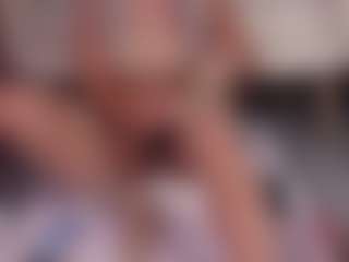 emmabestsquirt's Live Sex Cam Show