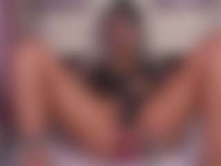 emmabestsquirt's Live Sex Cam Show
