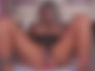 emmabestsquirt's Live Sex Cam Show