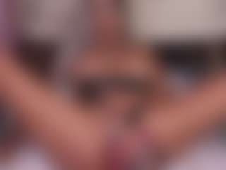 emmabestsquirt's Live Sex Cam Show