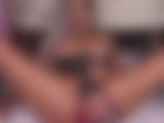 emmabestsquirt's Live Sex Cam Show