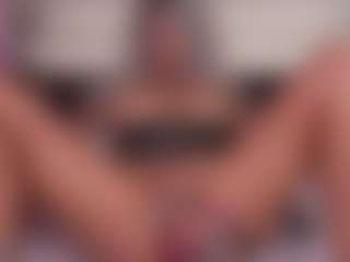 emmabestsquirt's Live Sex Cam Show