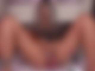 emmabestsquirt's Live Sex Cam Show