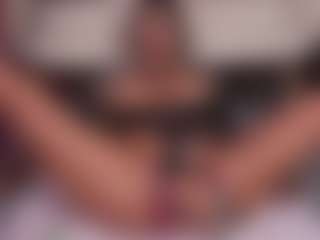emmabestsquirtのライブセックスチャットショー