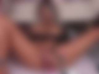 emmabestsquirt's Live Sex Cam Show