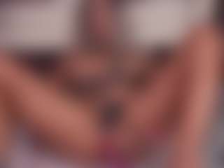 emmabestsquirt's Live Sex Cam Show