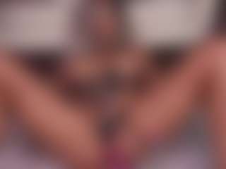 emmabestsquirt's Live Sex Cam Show
