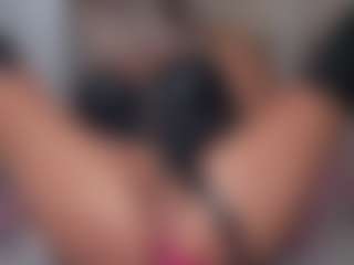 emmabestsquirt's Live Sex Cam Show