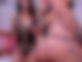 Live cam show with Ivy y Luna - Facial Piercings on pussylord.com