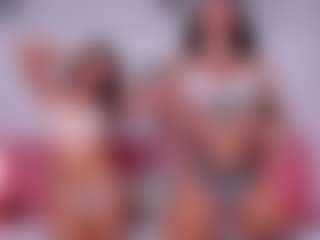 Live cam show with Ivy y Luna - Tease on Fling VIP Chat