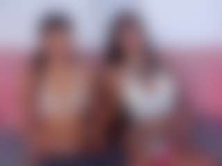 Live cam show with Ivy y Luna - Vr on Camsoda