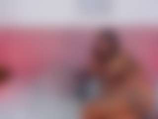 Live cam show with Ivy y Luna - Strip on Camsoda
