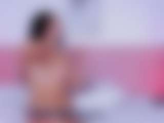 Live cam show with Ivy y Luna - Skinny on Camsoda