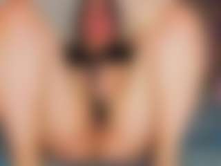 RachelCarlton MILF webcam performer live streaming