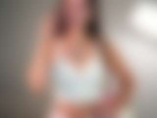 Live cam show with Lia - Flashing on Stripli.com