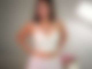 Live cam show with Lia - Flashing on infinitiblacc.com