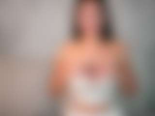 Live cam show with Lia - Flashing on madthumbs