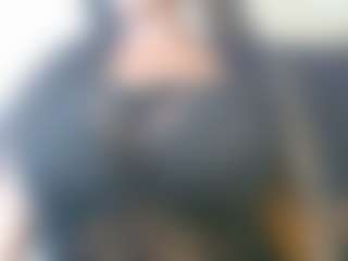 Live cam show with CleoEyesQueen - New Big Tits on 1on1-livenow