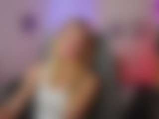 EmilySwann's Live Sex Cam Show