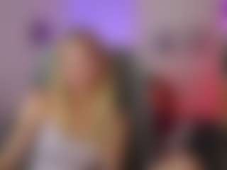 EmilySwann's Live Sex Cam Show