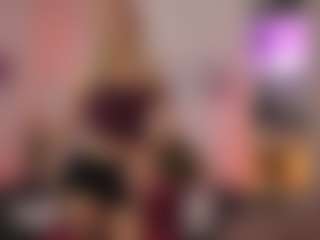 EmilySwann's Live Sex Cam Show