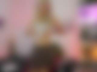 Live cam show with EmilySwann - Gamer Blonde Hair on Camsoda