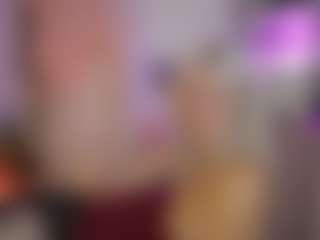 Live cam show with EmilySwann - Gamer Asian on madthumbs
