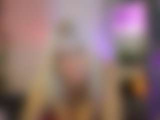 Live cam show with EmilySwann - Gamer Blonde Hair on Camsoda