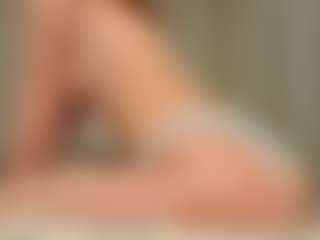 Live cam show with EneidaRosboril - Camel Toe on Cam Slut