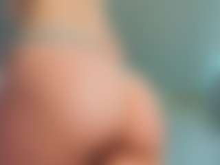 Live cam show with EneidaRosboril - Camel Toe on TeamSkeetLive